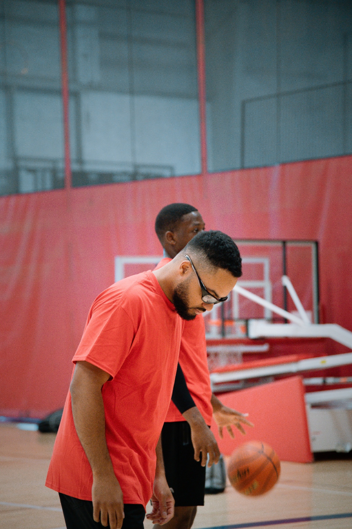 Between-set dribble under the hoop