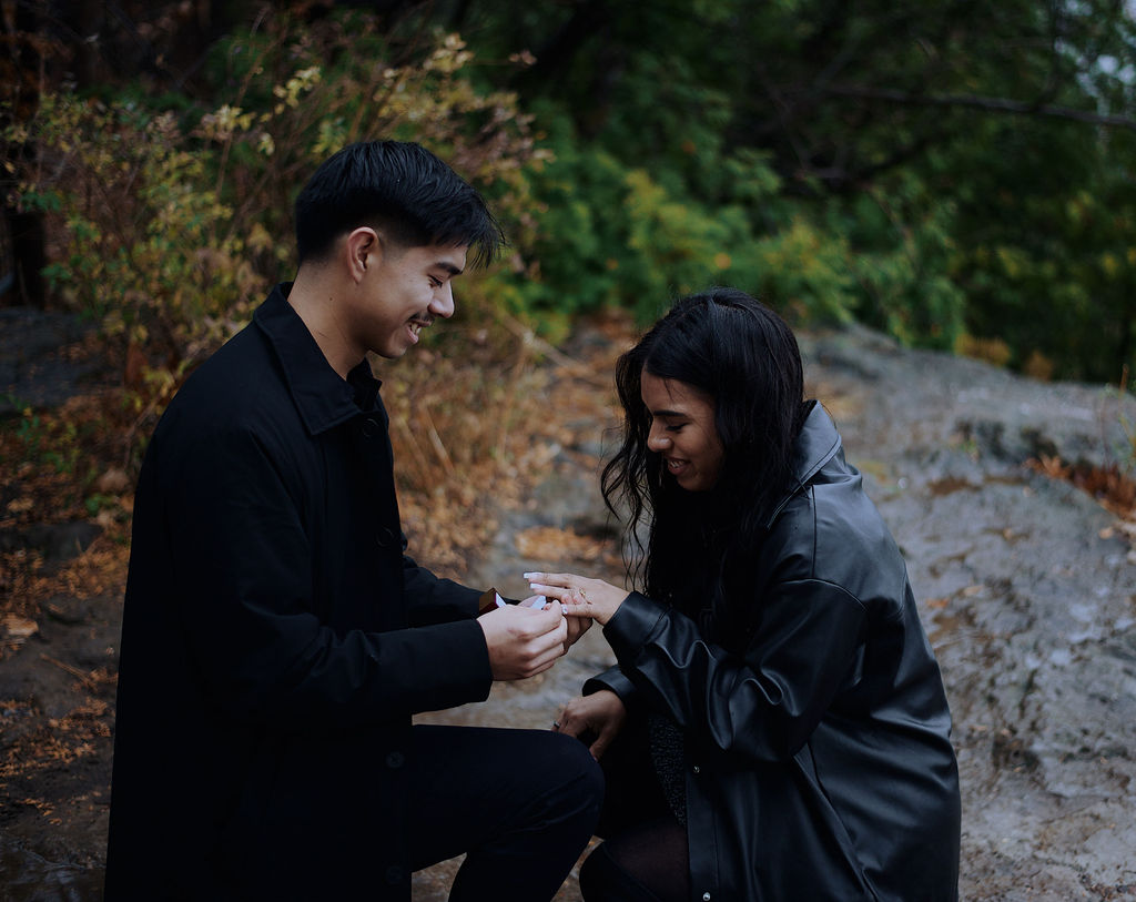 Proposal on one knee in the woods