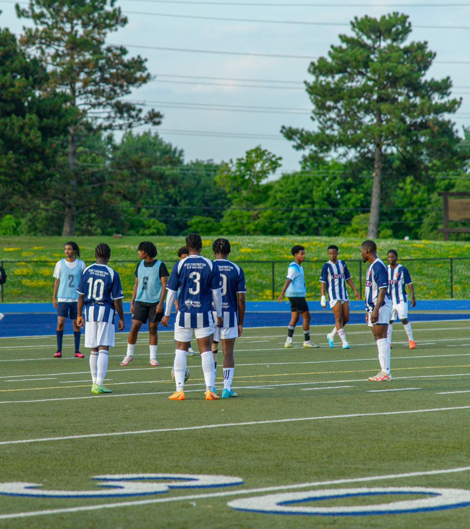 Free kick set-up in front of the wall